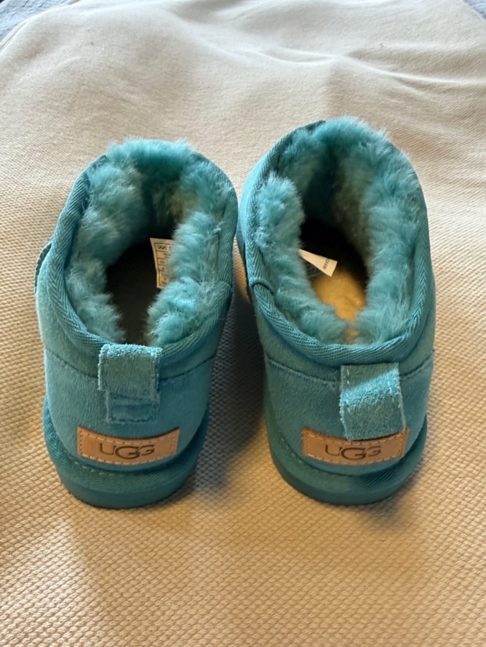 UGG  Utra Mini